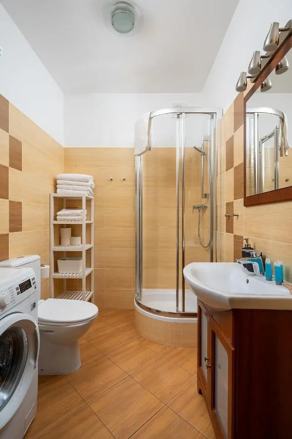وارسو Wola Rogalinska Comfort Apartment بولندا